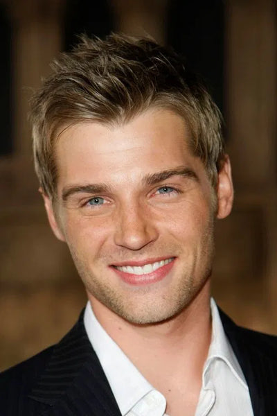 <p>Mike Vogel</p>